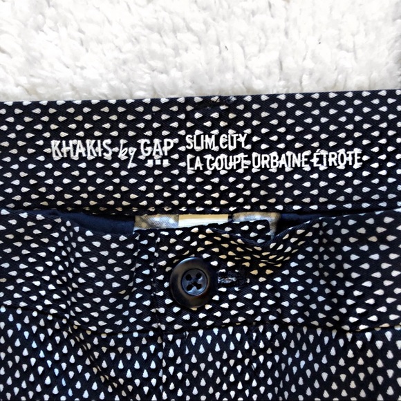 ✨GAP KHAKI PANTS✨ - Picture 3 of 5